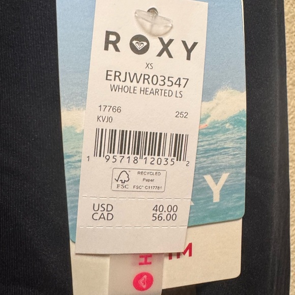 NWT Roxy Women’s Standard Rashguard - XS - Picture 6 of 6